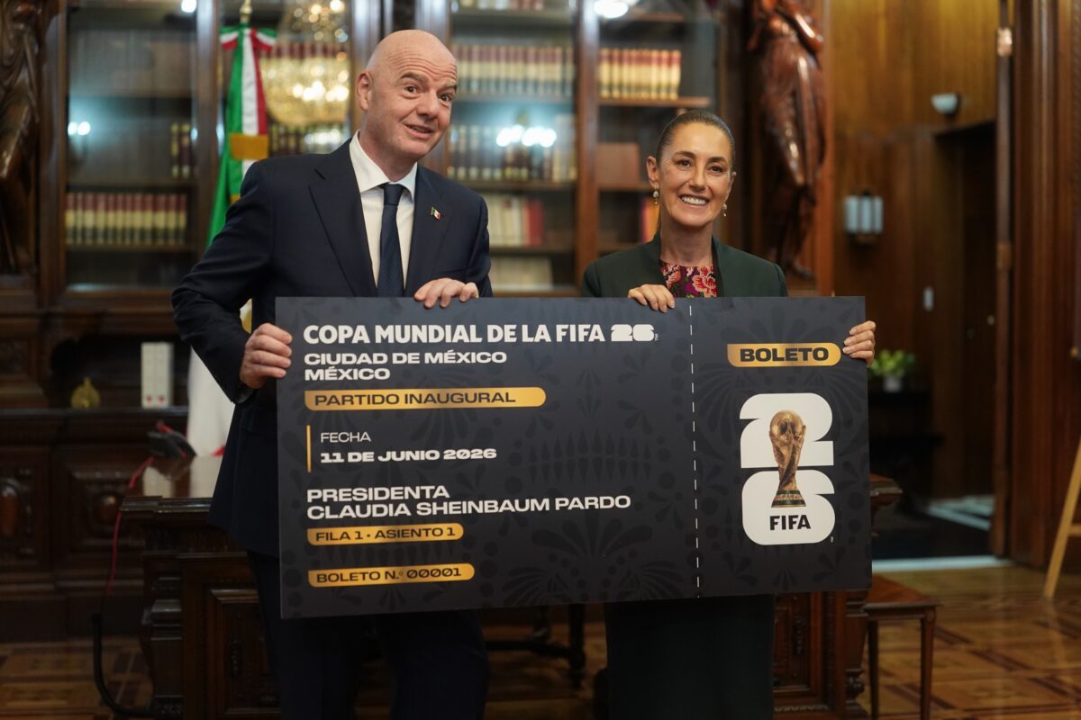claudia sheinbaum y gianni infantino