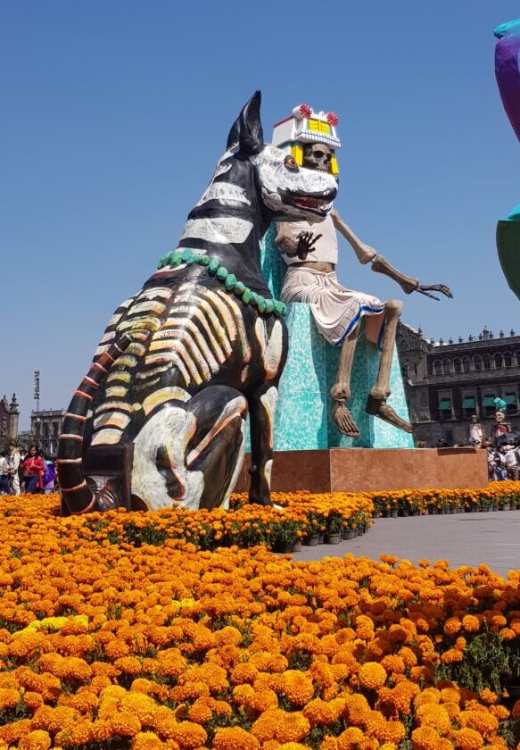 ofrenda monumental en el zocalo de cdmx